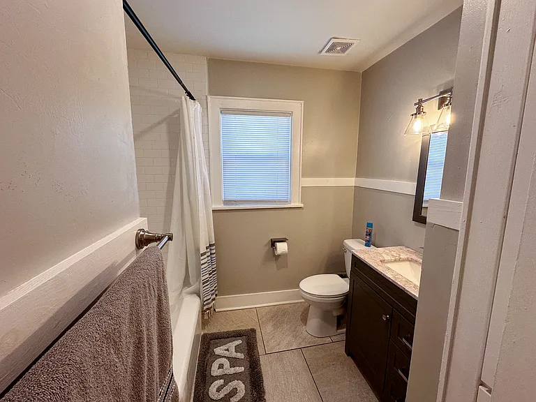 1300 S Court St #1304 — Photo 14
