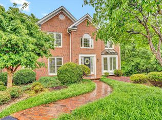 3615 Larson Oaks Dr, Roanoke, VA 24018