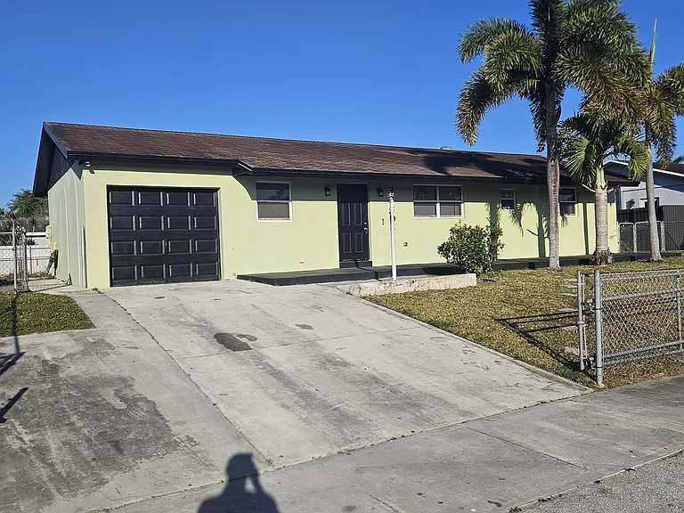26604 SW 124th Ct — Photo 1