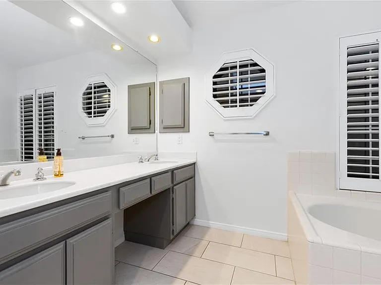 745 S Crown Pointe Dr — Photo 16