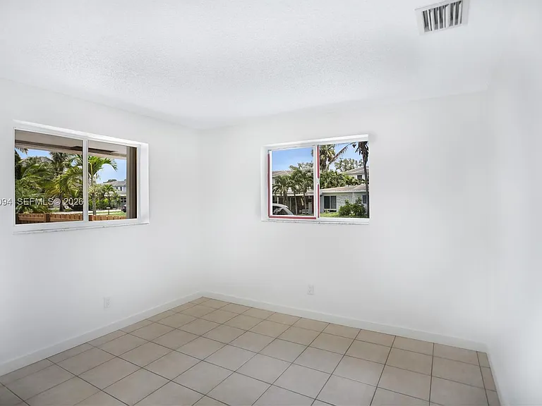 1522 SW 30th St #1 — Photo 9