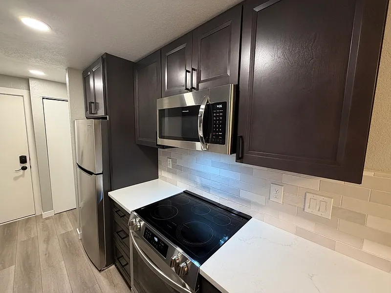 1 bed, 1.0 bath, 681 sqft, $1,975 — Photo 4
