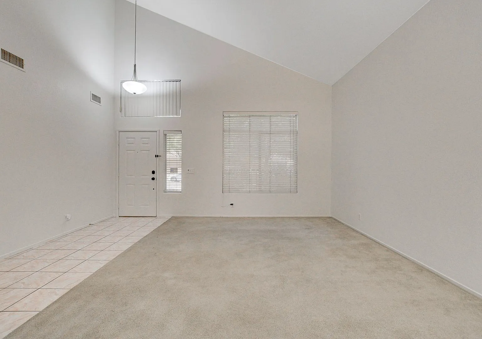 Beautiful 2 Story Home In Summerlin — Photo 4