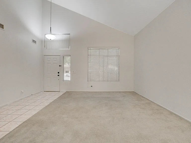 8621 Sierra Cima Ln — Photo 4