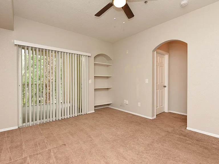 826 Camargo Way #305 — Photo 30