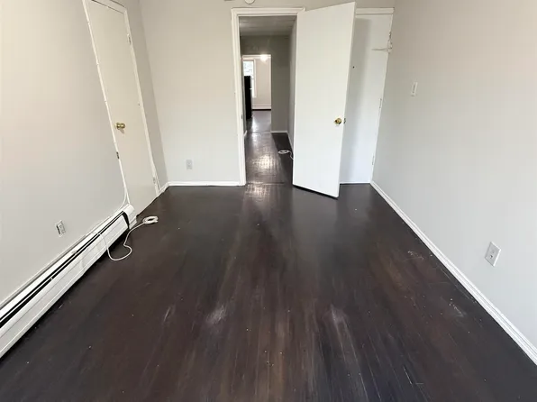 213 Webster Avenue image 13 of 18