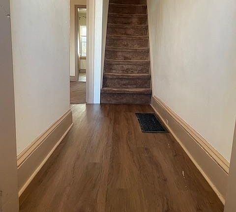 3rd image of 425 Ripka St