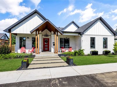 406 SW E St, Bentonville, AR, 72712