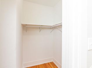 1124 W Addison St #2, Chicago, IL 60613