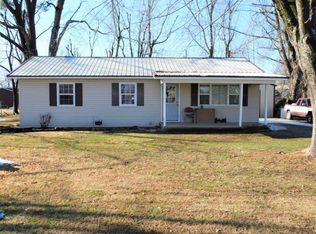 441 Hillcrest St, Seymour, MO 65746