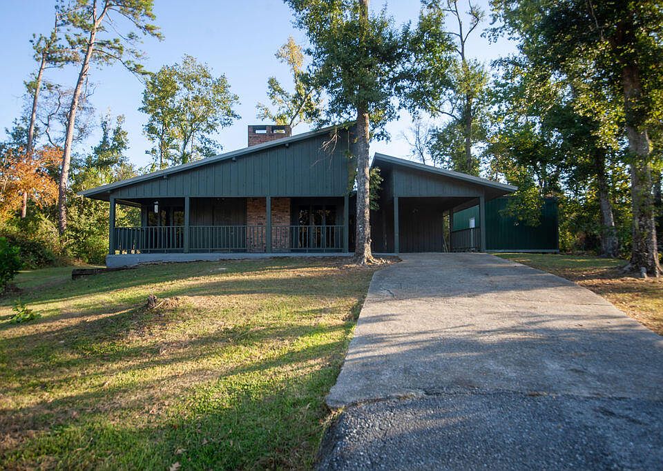 1st image of 1559 Oakwood Dr