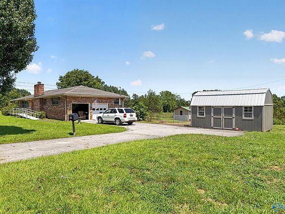 3rd image of 2130 Solitude Rd