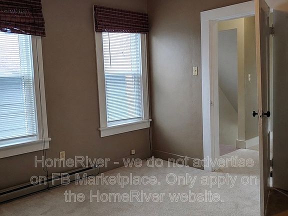 4th image of 901 1/2 Edgewater Ave
