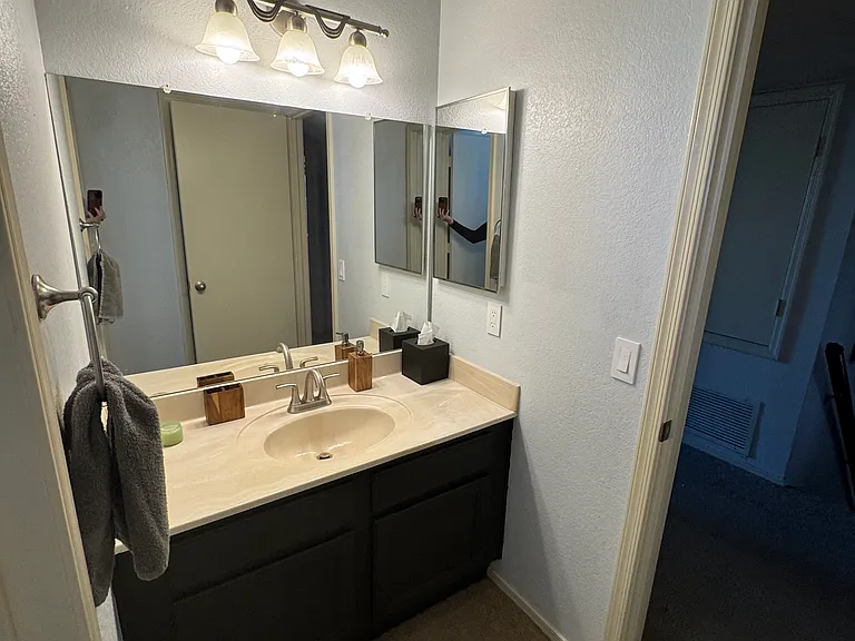 3728 N Copenhagen Dr — Photo 16