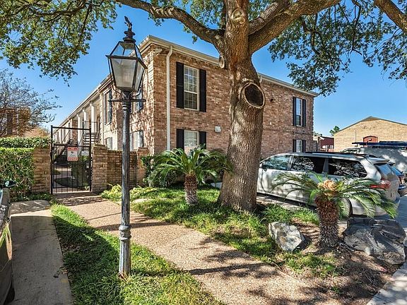 3rd image of 6410 Del Monte Dr APT 100