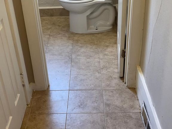 5th image of 102 S 14th St #7