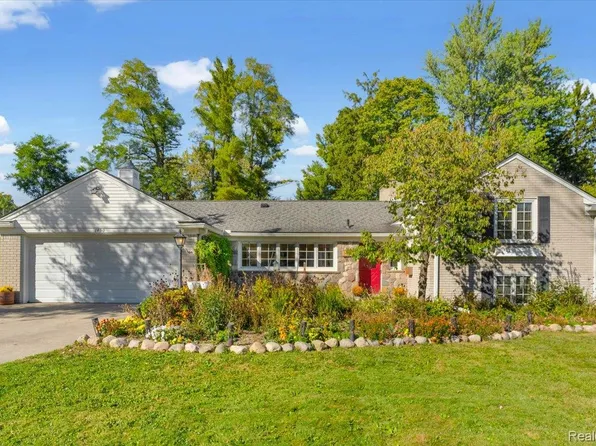 1450 Wiltshire Rd, Berkley, MI 48072