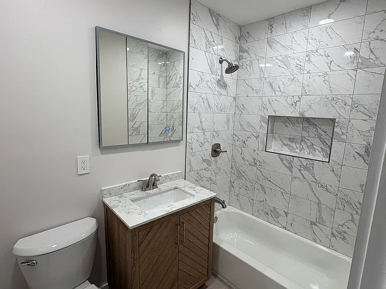 136 Albany Blvd #17E — Photo 4