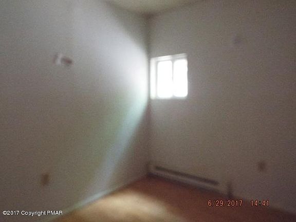 5th image of 248 Greenbriar Cir