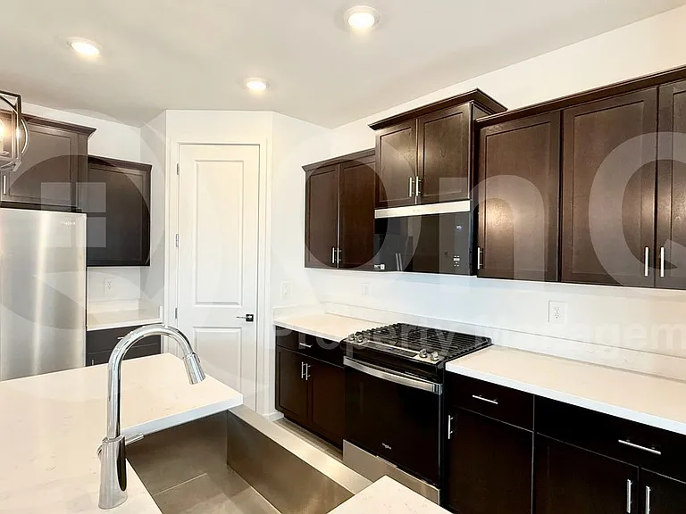 4422 W Hunter Trl — Photo 8