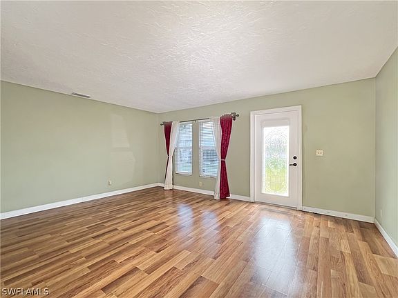 4th image of 5997 Sonnet Ct