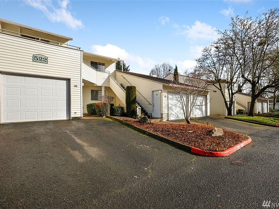 1st image of 522 SE 157th Ave Unit 11
