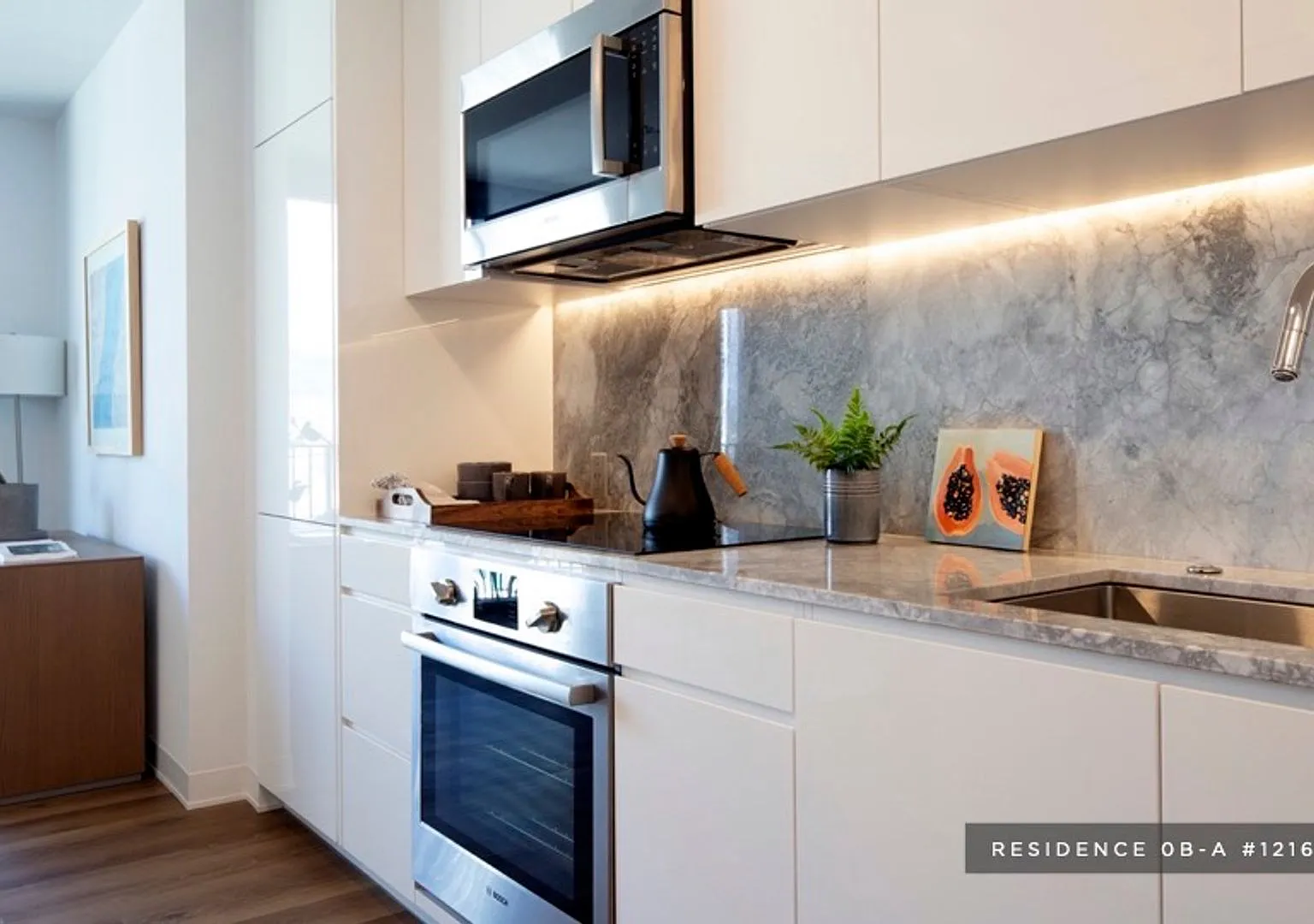 Luxury Furnished Studio In Aalii With Parking In Ward Village!! Available Now — Photo 2