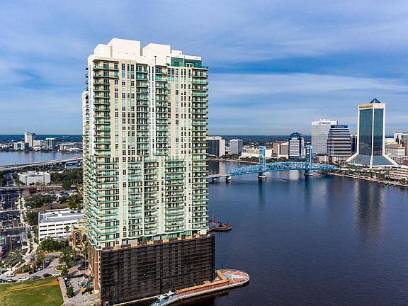 3rd image of 1431 Riverplace Blvd APT 3104