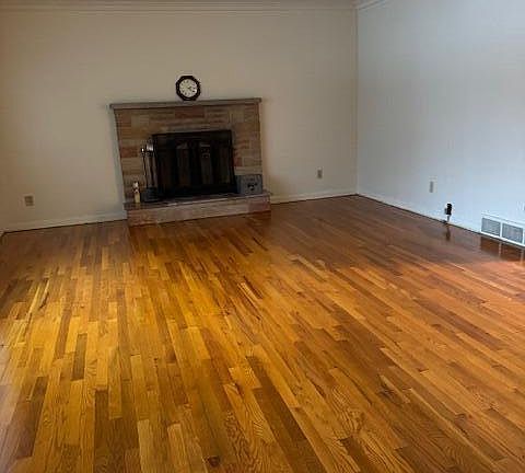 3rd image of 133 Kenberry Dr