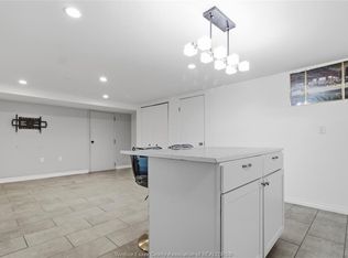 1784 Partington Ave, Windsor, ON N9B 2R3