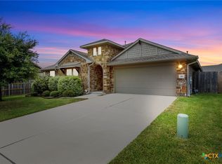 140 W Highfield St, Hutto, TX 78634