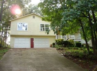 450 Springfield Dr, Woodstock, GA 30188