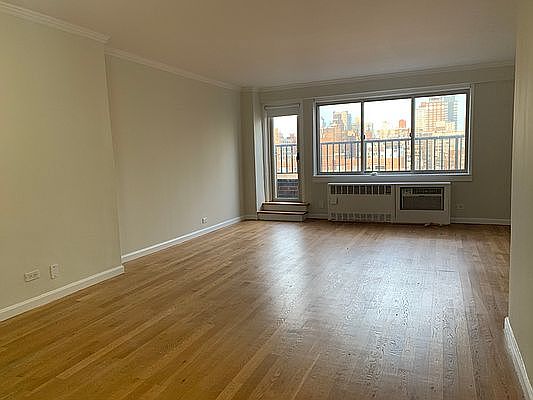 1st image of 360 E 65th St APT 17E