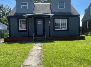 225 Russell Ave, Liverpool, NY 13088