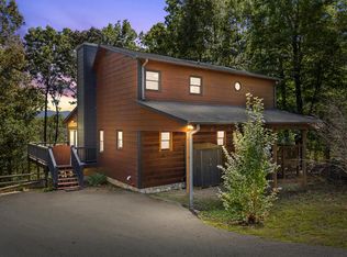 99 Chestnut Hills Ln, Blue Ridge, GA 30513