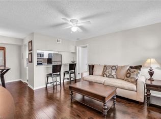 4321 27th Ct SW APT 201, Naples, FL 34116