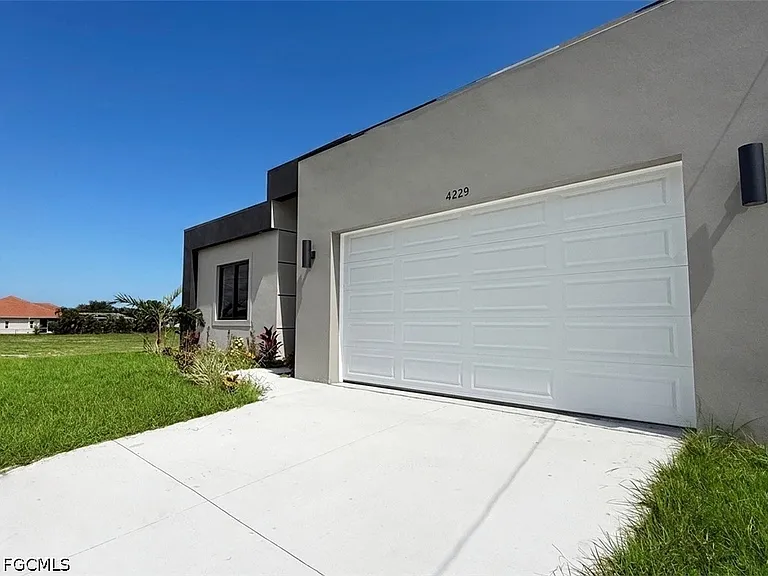 4229 NW 32nd St — Photo 40