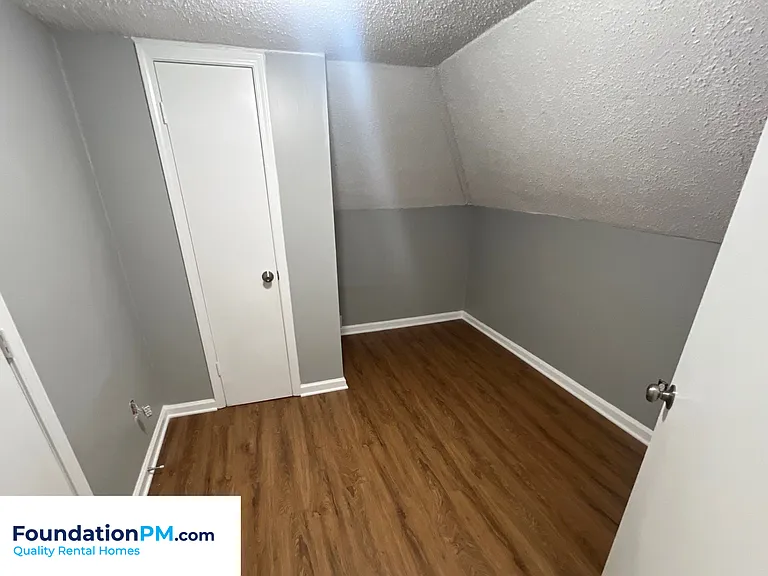 1229 Neptune St — Photo 10