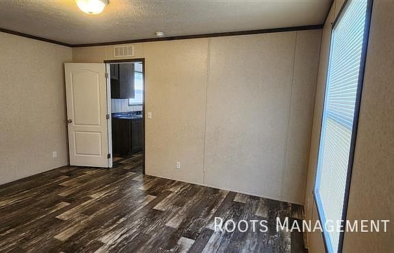 5th image of 2088 E Empire Ave #9
