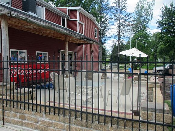 Outdoor patio with Fireplace