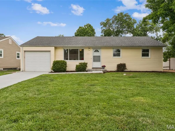9516 Marbob Dr, Saint Louis, MO 63123