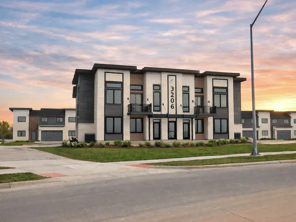 3310 University Blvd