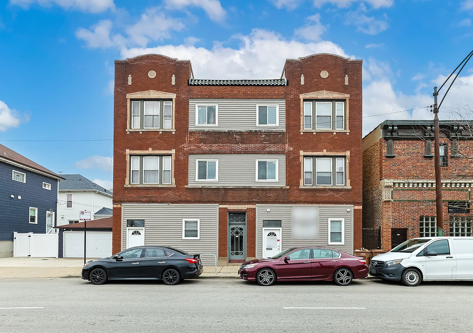 2 bed, 1300 sqft, $2,100 — Photo 2