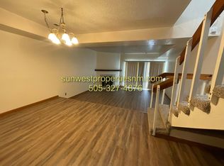 1026 E Navajo St, Farmington, NM 87401