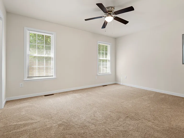 3867 Perthshire Ln — Photo 8