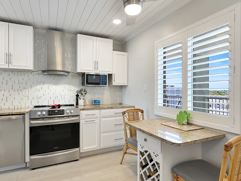 5200 Gulf Dr #608 — Photo 12