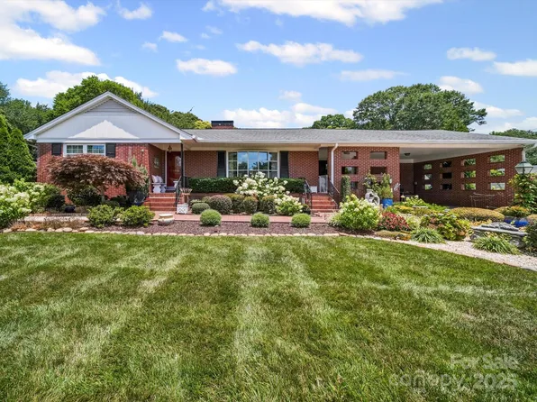 3008 Imperial Dr, Gastonia, NC 28054