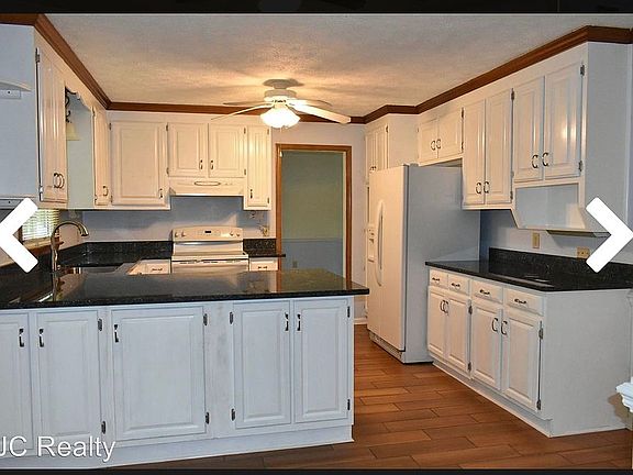 4th image of 101 N Fern Cove Ct