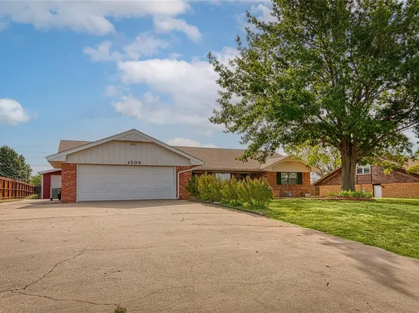 1509 N Temple St, Cordell, OK 73632