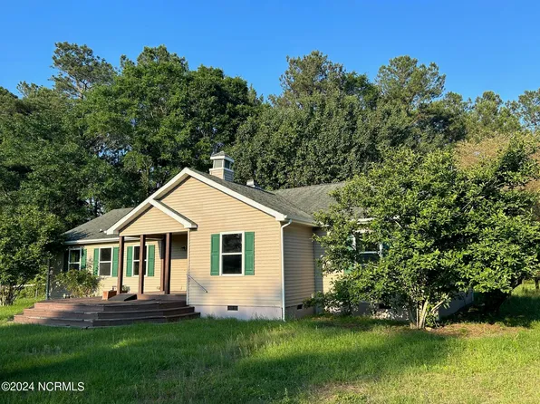 1087 Lakebay Road, Vass, NC 28394